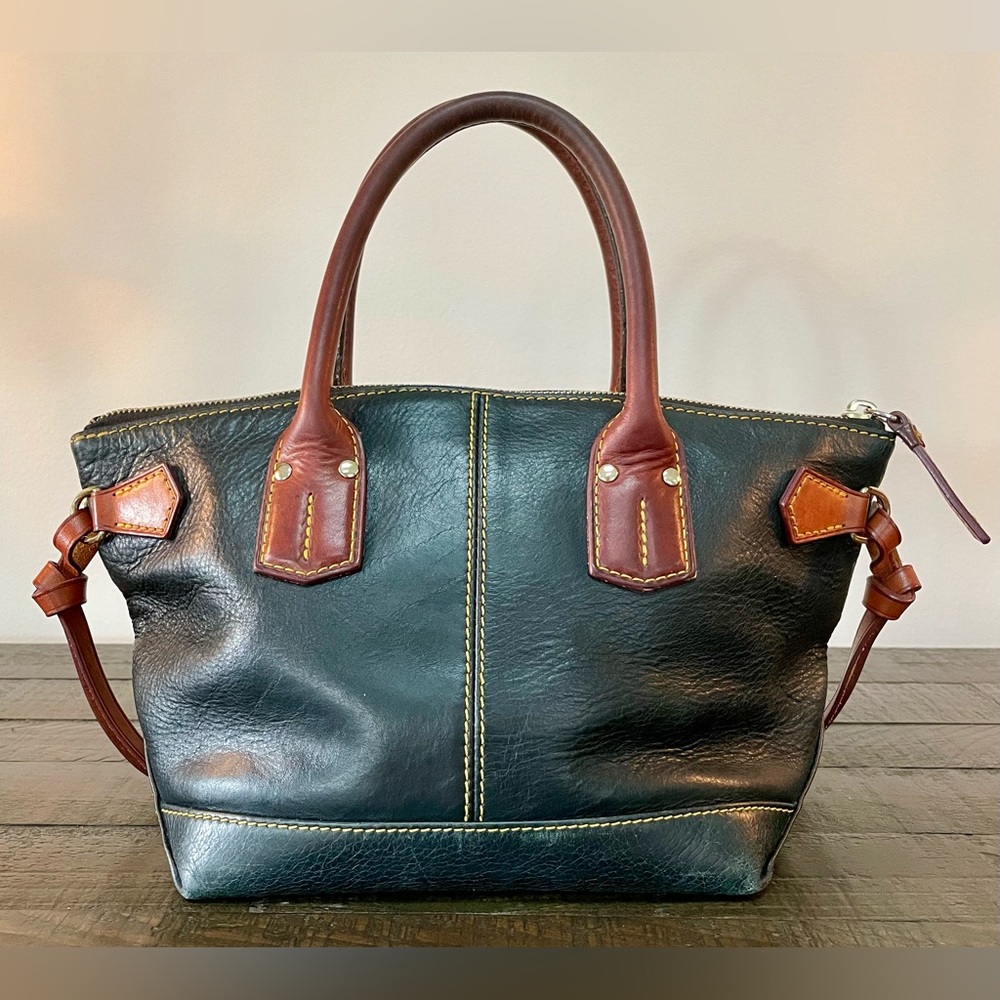 Vintage Dooney and Bourke Mini Satchel J0930427 - Picture 2 of 15